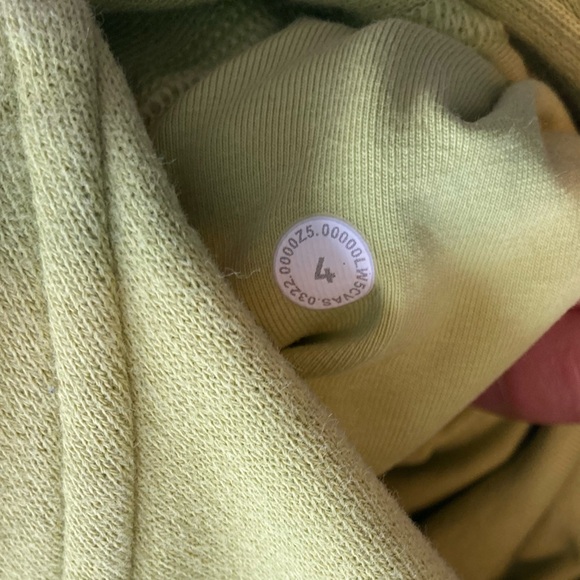 Lululemon Scuba High-Rise Jogger Size 4 Wasabi Yellow Green - Picture 6 of 6